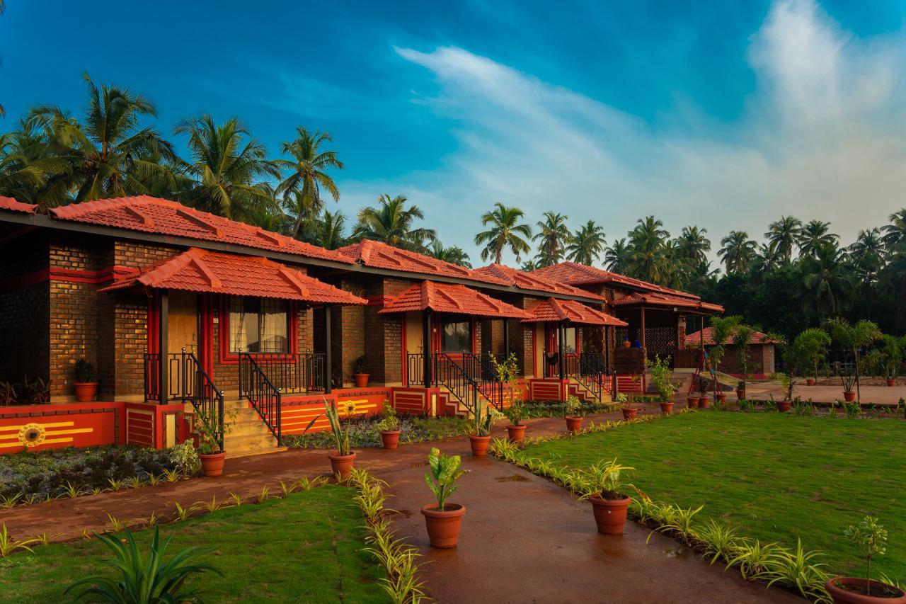 Deluxe Cottages Murdeshwar